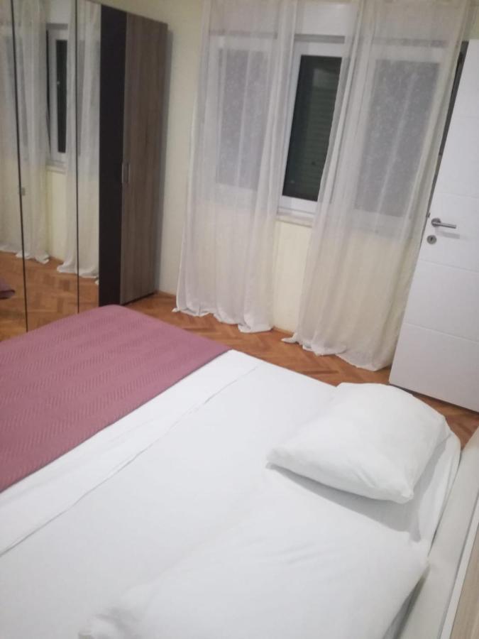 Apartmani Ivica Martic Duće Εξωτερικό φωτογραφία
